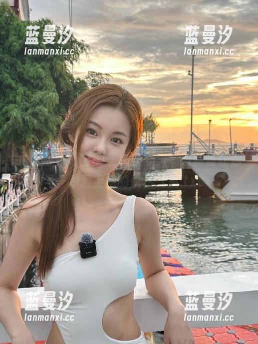 尤果网 - 靳宝的美脚盛宴，高清资源让你一秒爱上她的优雅气质.txt