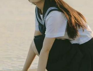 尤蜜荟 – 跟随周于希的短裤写真集，分享无与伦比的夏日时光.txt