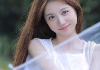 尤蜜荟 – 田冰冰睡衣写真美图，免费欣赏她的甜美瞬间！.txt