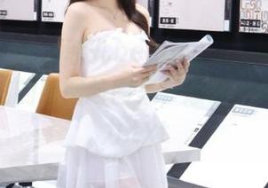 尤蜜荟 – 畅游菲儿beauty的透明世界：不可错过的原图与图集，感受她的精神魅力.txt