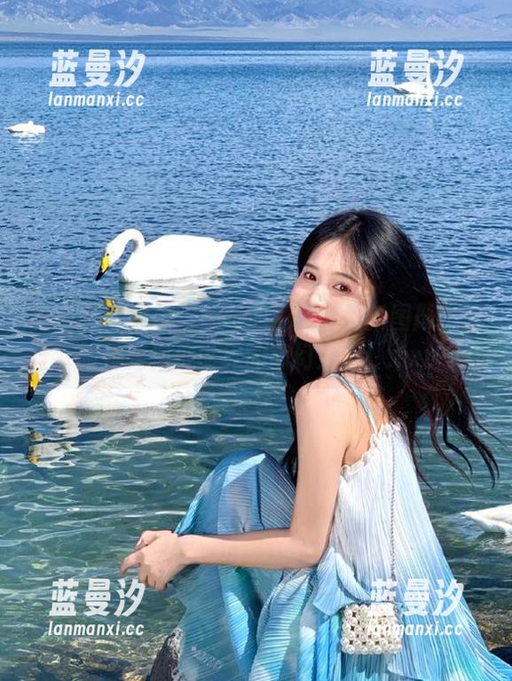 微密圈 - 就是阿朱啊的海底捞最新图册：体验她在海底世界的奇幻之旅！.txt