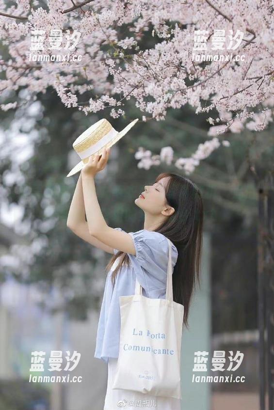 异思趣向 - 小九毛衣高清写真解析，温情与时尚交织的梦幻组合.txt