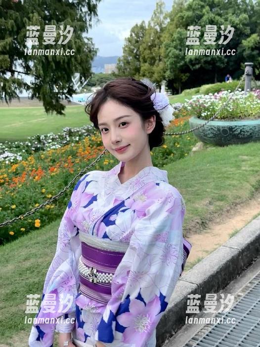微密圈 - 徐莉芝发福利，定制写真捕捉闷骚男友的独特魅力！.txt