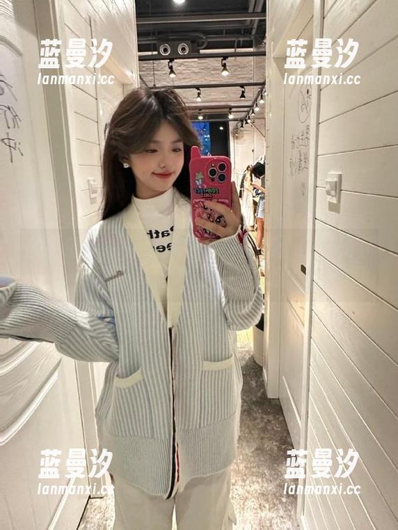 微密圈 - 徐莉芝泳衣写真合集：在阳光下尽显青春活力与性感风情.txt