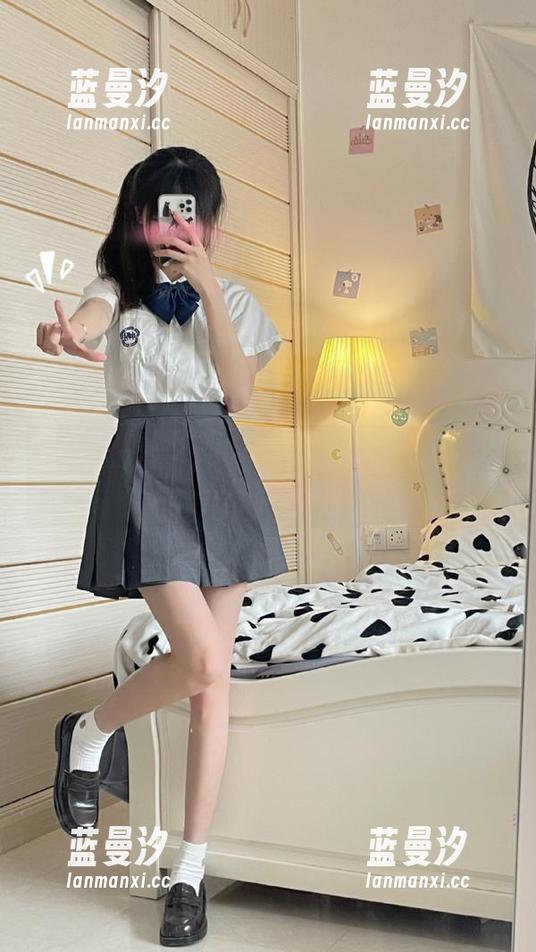 推女神 - 施忆佳Kitty酱魅力私拍套图，探讨自我表达与艺术摄影的完美结合.txt