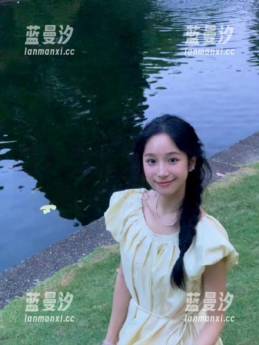 推女神 - 施忆佳Kitty酱办公室全集：原图曝光，让职场生活充满艺术气息，有趣又实用！.txt