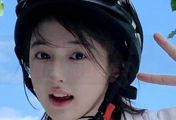 推女神 – 感受温暖与柔和，杨上萱浴室写真图册中的日常哲学.txt