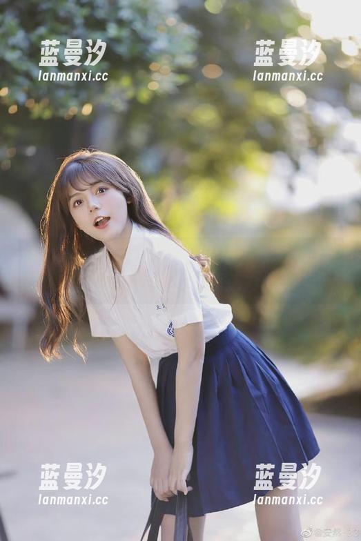 推女神 - 颖莹儿YY带来的时尚写真分享：探索她的个性化套装魅力.txt
