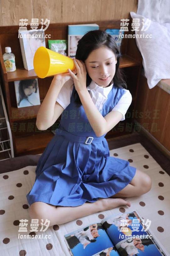 推女神 - 全新内容！黄歆苑chobits女王写真原图更新，感受她的艺术与时尚气息.txt