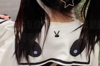 摇摇乐yoyo与你分享白袜的姐姐的世界，原图图册带你领略她的美丽！.txt