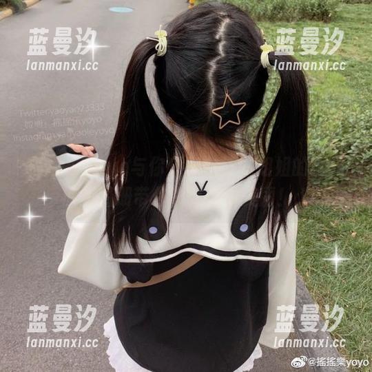 摇摇乐yoyo与你分享白袜的姐姐的世界，原图图册带你领略她的美丽！.txt