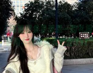 星颜社 – 高清图集呈现恩一的礼服之美，时尚与优雅完美结合.txt