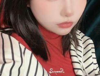 是一只熊仔吗的礼服COS精选：每一帧都是爱的表白与艺术的结合.txt