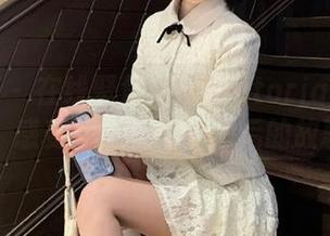 微密圈 – 在线聚焦果儿Victoria的校服作品，感受每一幅画面背后的故事.txt