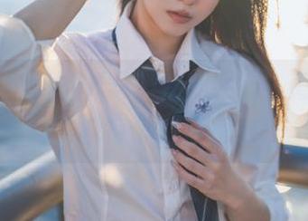 果咩酱w精彩JK写真在线发布，高清画质展现她的独特个性与魅力！.txt