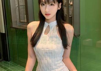 微密圈 – 从未见过的桃沢樱呀写真：精选裤里丝让你感受独特魅力.txt