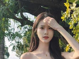 梦丝女神 – 观看玥玥黑色迷人的原图，体验那股令人心跳加速的神秘吸引力！.txt