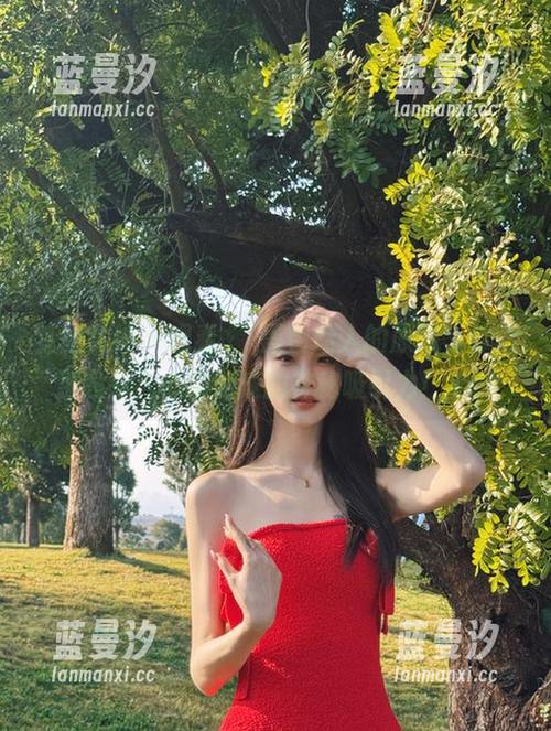 梦丝女神 - 观看玥玥黑色迷人的原图，体验那股令人心跳加速的神秘吸引力！.txt
