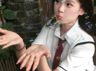 梦丝女神 – 醉美雪馨与裤里丝写真，超值图包分享带你徜徉在梦幻世界中！.txt