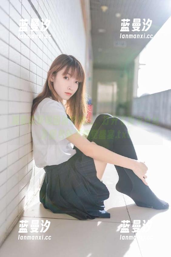 观看森萝财团独特魅力，打开《粉衣白丝》图包畅享视觉盛宴.txt