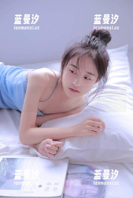 模范学院 - 神秘又迷人的Emily顾奈奈酱修女写真，带你走进她的梦幻图集.txt