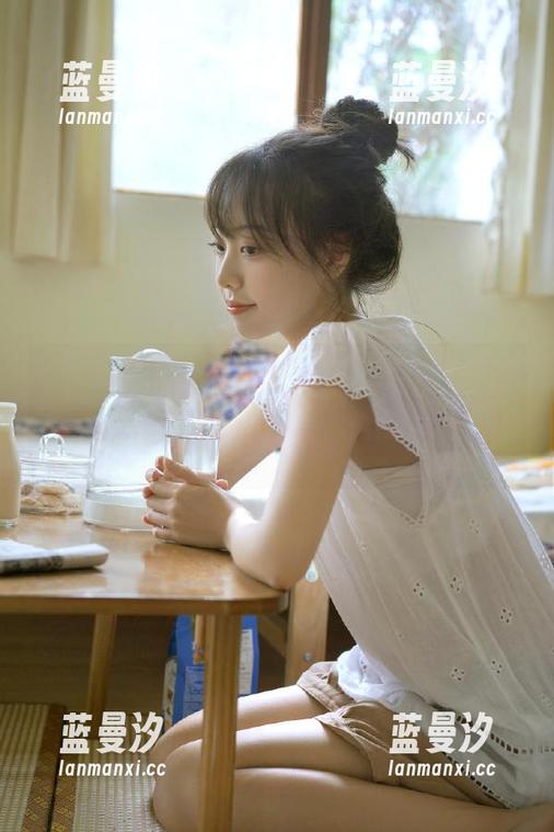 模范学院-苏西-susie 模范学院 - 慢慢品味苏西-susie制服的精华,图库独家展现她每一幅作品的独特视角.txt