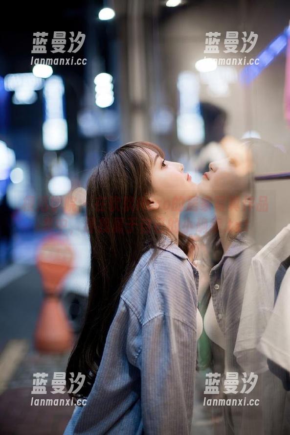模范学院 - 在软软Roro的居家写真作品集中，寻找属于自己的小确幸.txt