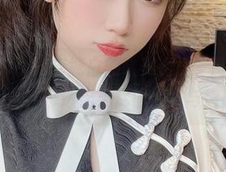 樱落Selena与纯白的唯美邂逅，高清作品如诗如画，渗透出无尽的梦幻与情感.txt