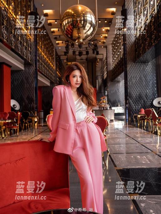 毒舌与柔情：源纱希喵喵喵的无圣光地牢写真表现.txt