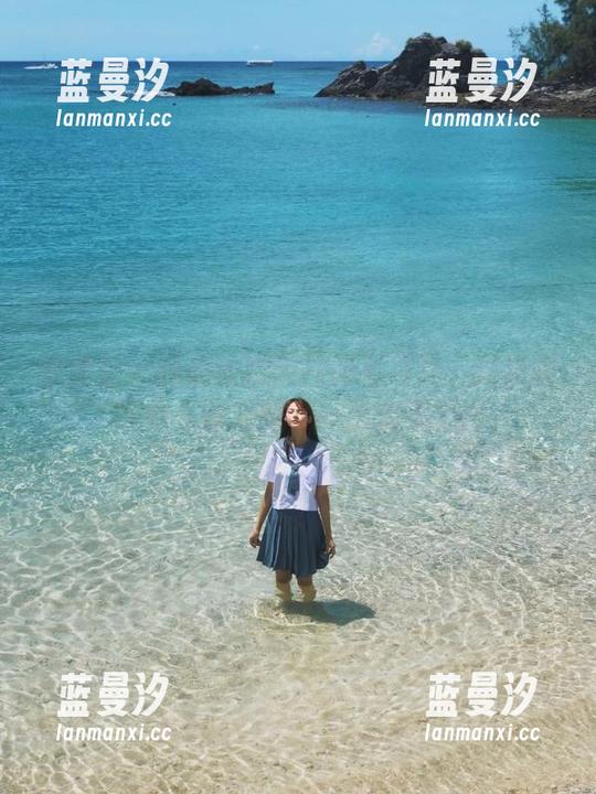 爱美足 - 探秘安娜的白衬衫写真：高清捕捉她与时光的每一次交错.txt