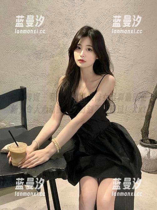物恋传媒 - 可爱小竹带来修女写真最新更新，令人心动的美丽时刻不容错过！.txt
