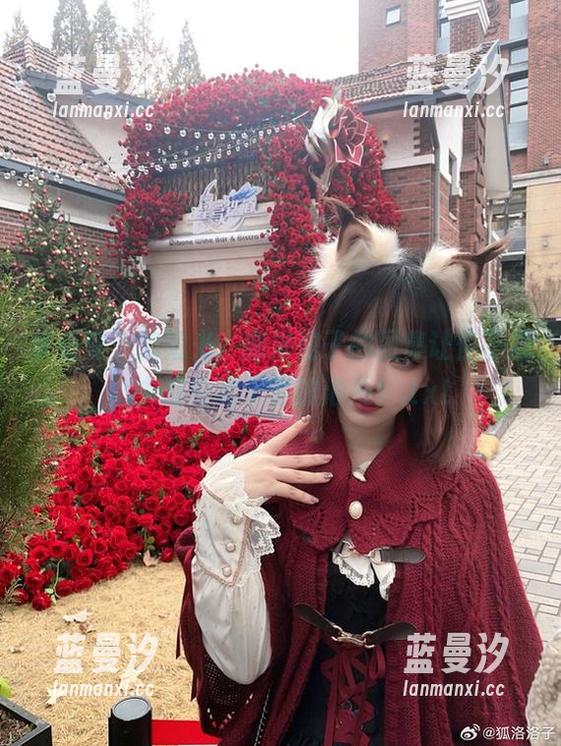 享受夏天的阳光，狐洛洛子的图集让你下载心中那份属于夏的浪漫！.txt
