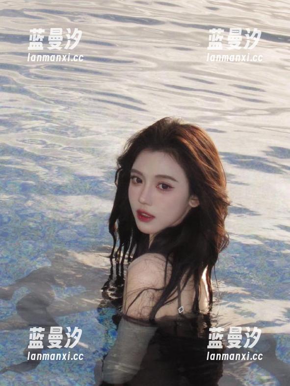 猫萌榜 - 让你心动的K8傲娇萌萌Vivian圣诞写真，美好图库资源尽在这里等你欣赏！.txt
