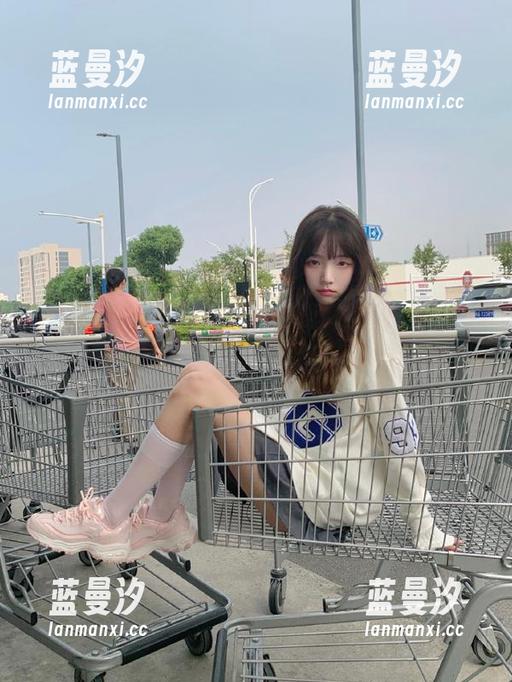 微密圈 - 与琳铛铛一同探索油亮图集，发现美丽的新维度.txt