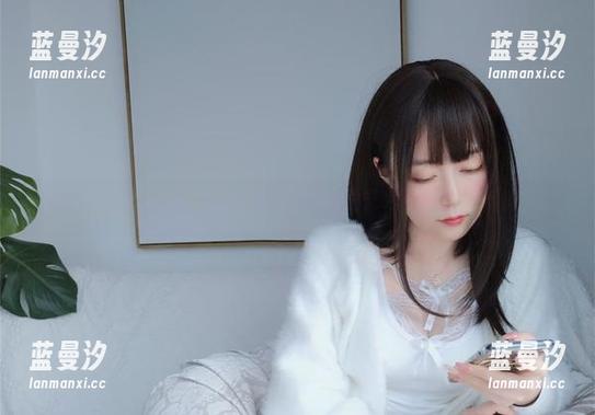 白银81黑丝写真最新更新，独特视觉艺术引领时尚潮流.txt