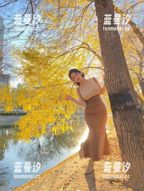 让我们一起欣赏白银81女神的图库，分享她的动人写真故事！.txt