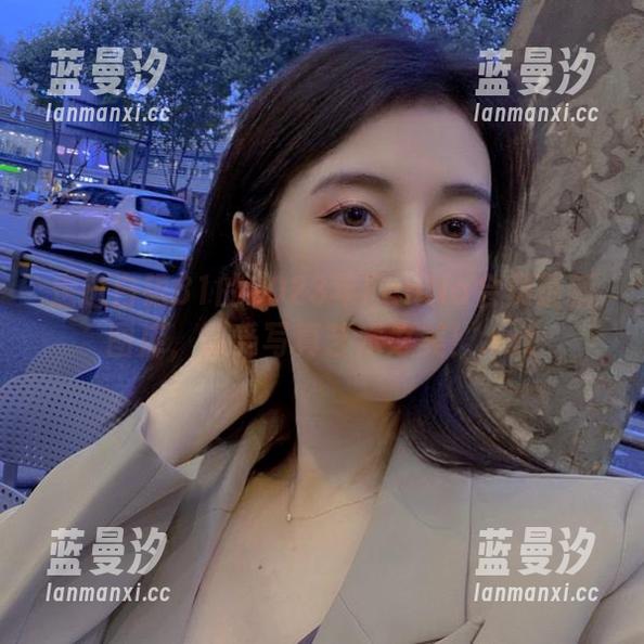 白银81 走进白银81的2023年Fantia会员最新图库,感受写真艺术之美!.txt