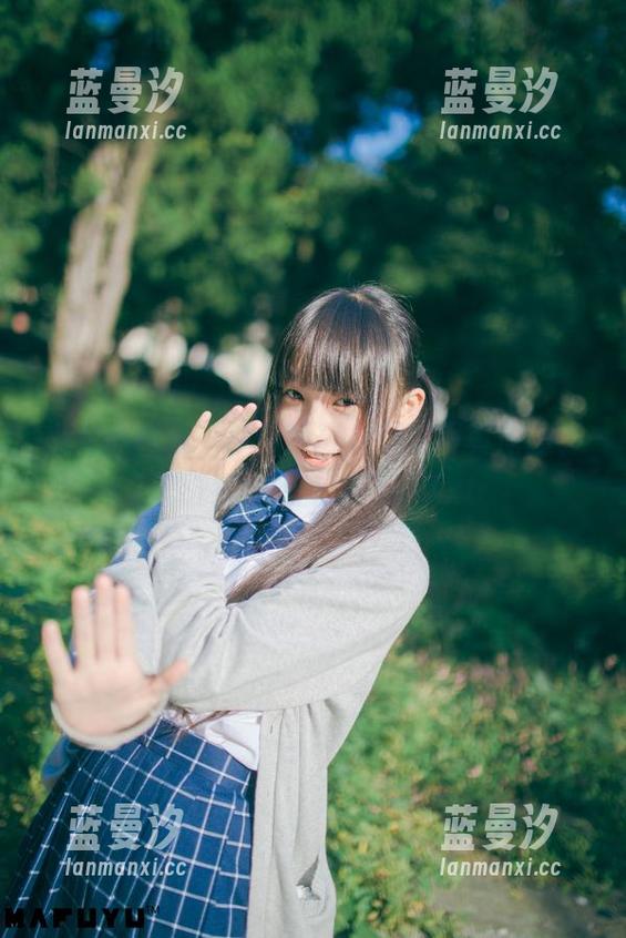 少女心炸裂，神乐坂真东草莓写真原图、壁纸统统都在这里！.txt