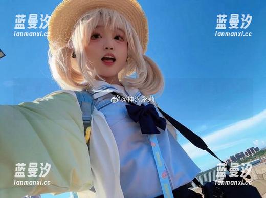 神沢永莉的私拍写真：深入职业装的细节，展现无限气质与风采.txt