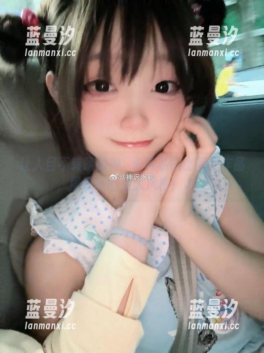 让人目不转睛的神沢永莉私房比基尼作品，展现她的迷人风格！.txt