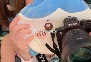 神沢永莉最新家庭作业，系列图片揭示她的生活与创作灵感.txt