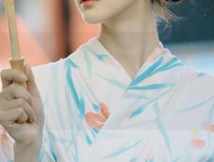 秀人网 – 醉心于最新Cherry绯月樱双人套图：分享无尽欢笑与甜蜜的时光记录.txt