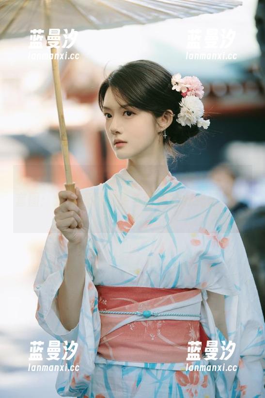 秀人网 - 醉心于最新Cherry绯月樱双人套图：分享无尽欢笑与甜蜜的时光记录.txt