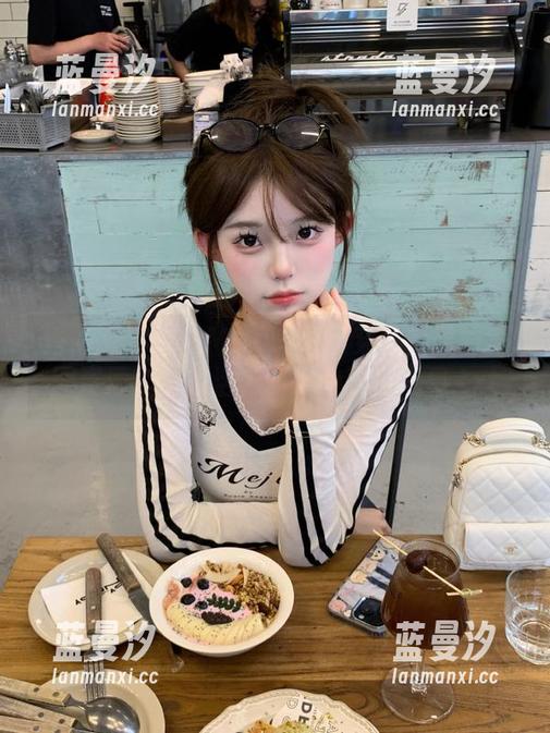 秀人网 - 看！Mila嘟嘟身穿体操服的美图资源，展现活力四射的夏日气息.txt