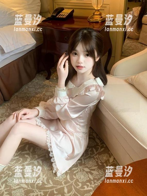 秀人网 - 和yoo优优一起欣赏比基尼：每一张作品都是让你心动的绝美图片.txt