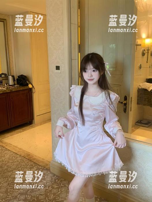 秀人网 - 壁纸控必看！九千柒柒的死库水写真带来无限创意体验!.txt