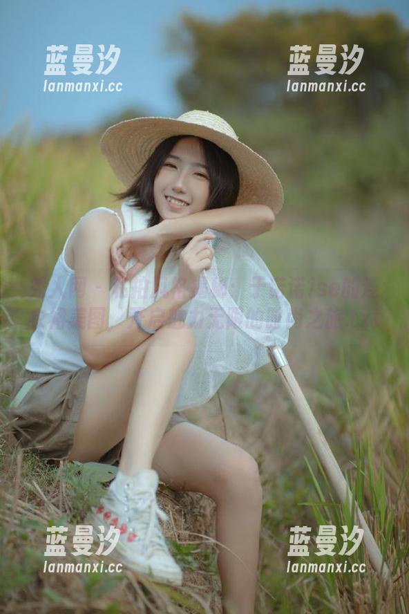 秀人网 - 私拍风格揭秘：于诺诺ise的连衣裙美图，开启魅力无限的时尚之旅.txt