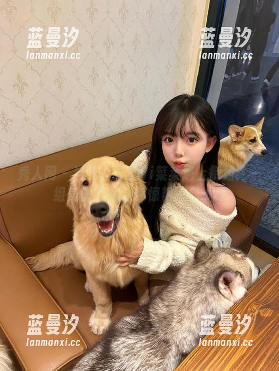 秀人网 - 当吃白菜的vi菜菜遇上御姐：一组美图作品让你惊艳不已.txt