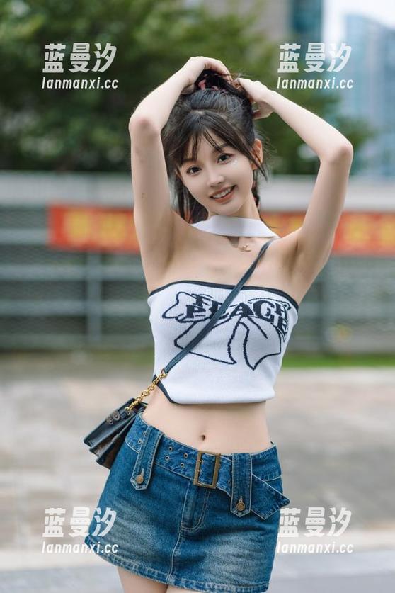 秀人网 - 无圣光摄影：周jojobaby展现网袜魅力，宛如梦境般的写真作品令人陶醉.txt
