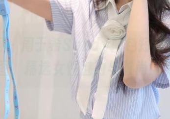 秀人网 – 周于希Sandy蓝色短裙黑丝魅惑套图，精选女性魅力与时尚风情.txt
